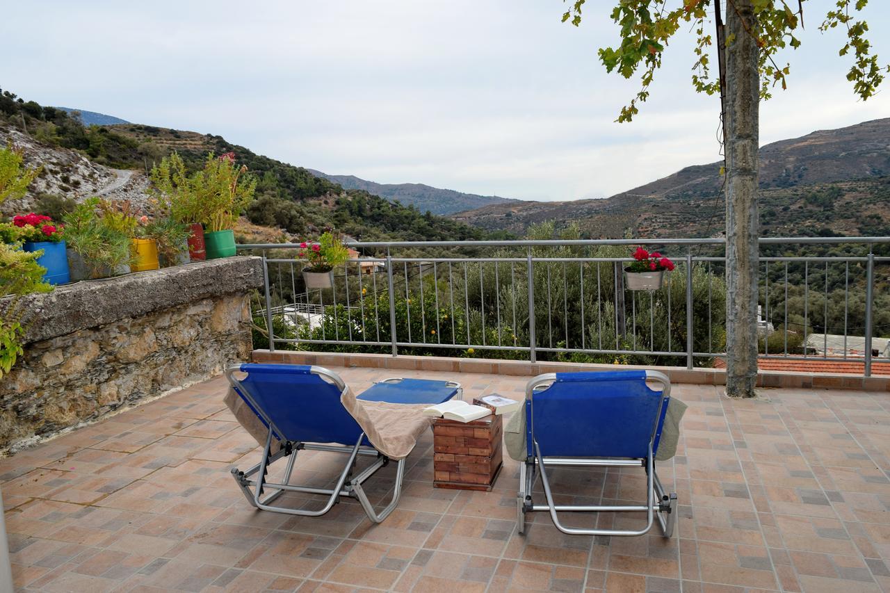 Villa Portreto Kambanos エクステリア 写真